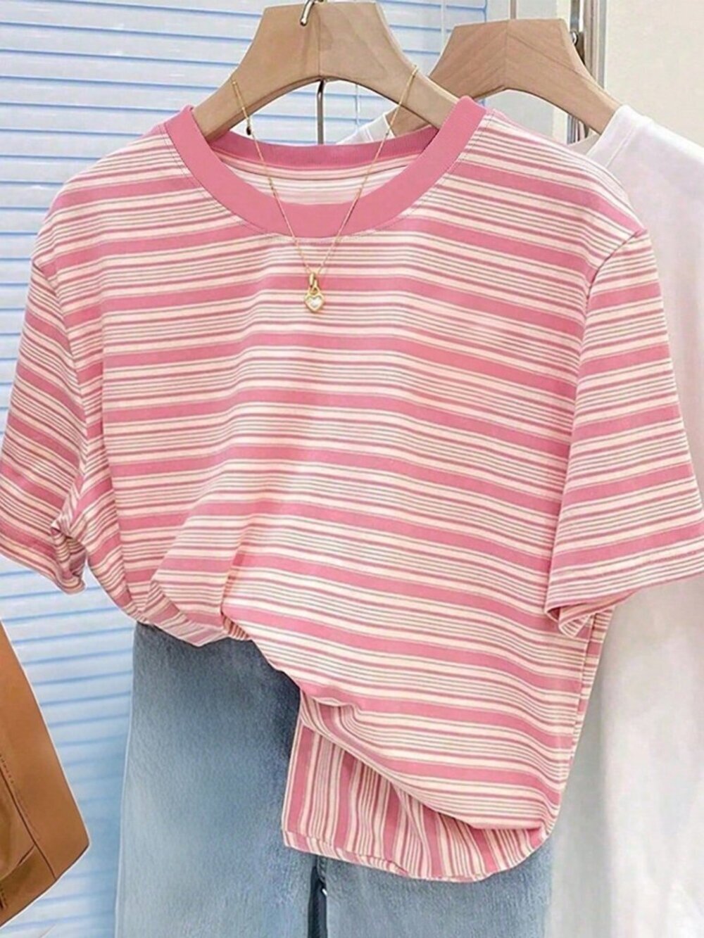 Multicolor Casual Women's Colorful Striped Short Sleeve T-Shirt, Round Neck Top